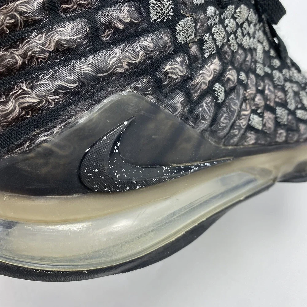 Nike Lebron XVII 17 Basketball Shoes Mens 8 Black White Oreo BQ3177-002